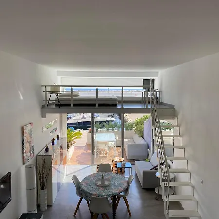 Duplex Face A La Athena Port