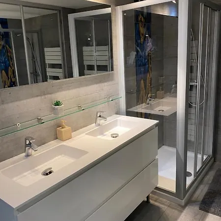 Duplex Face A La Athena Port Apartment Bandol