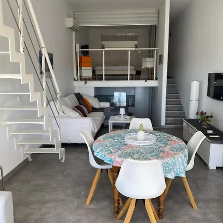 Duplex Face A La Athena Port * Bandol