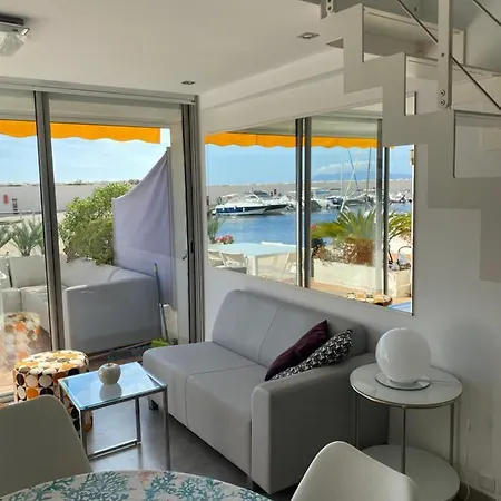 Apartment Duplex Face A La Athena Port Bandol