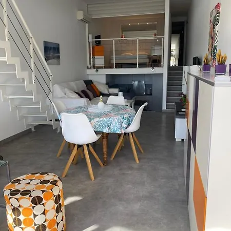 Duplex Face A La Athena Port Apartment