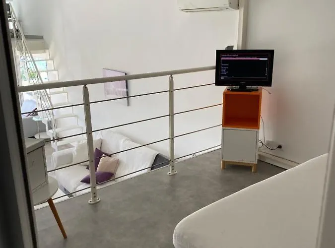 Duplex Face A La Athena Port Bandol
