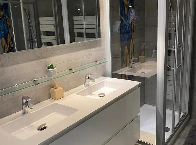 Duplex Face A La Athena Port Lejlighed Bandol